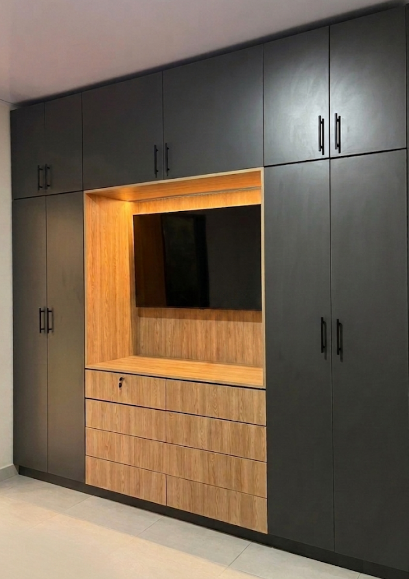 Clóset a medida con herrajes premium — Modern Space